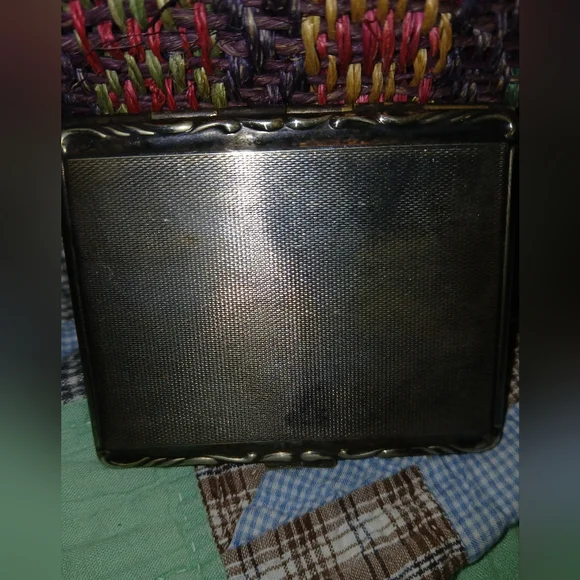 Elegant Floral Metal Box - Picture 7 of 8